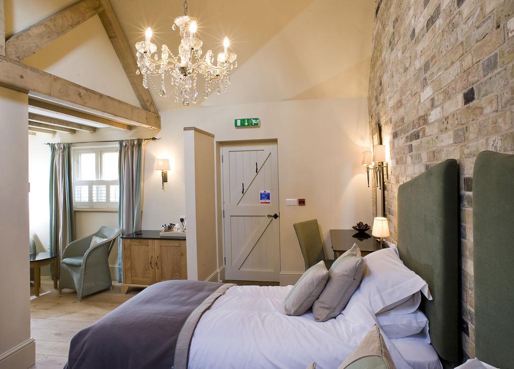 The Fox By Greene King Inns Bury St. Edmunds ภายนอก รูปภาพ